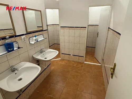 Prodej domu 790 m², pozemek 1193 m²