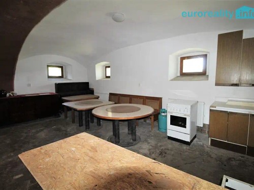 Prodej zemědělské usedlosti 389 m², pozemek 4007 m²