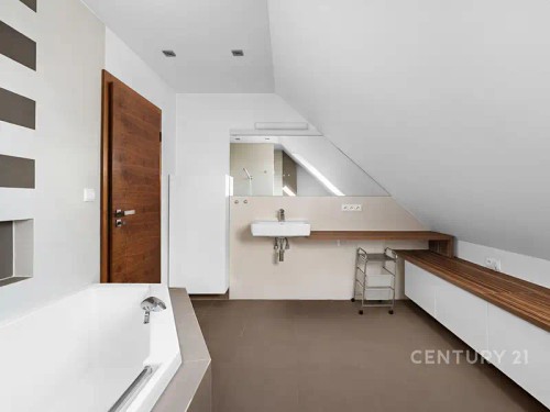 Prodej domu 232 m², pozemek 931 m²