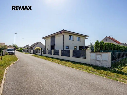 Prodej domu 234 m², pozemek 715 m²