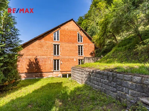Prodej domu 533 m², pozemek 2105 m²
