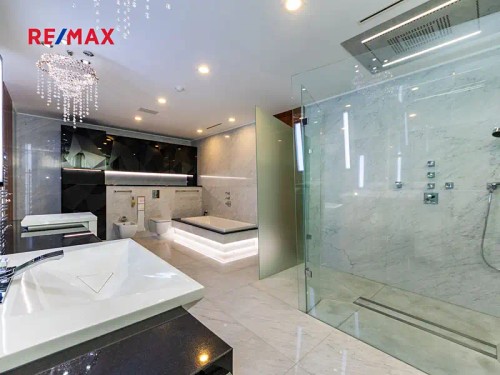 Prodej domu 365 m², pozemek 623 m²