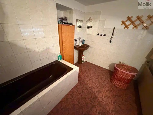 Prodej domu 180 m², pozemek 1401 m²