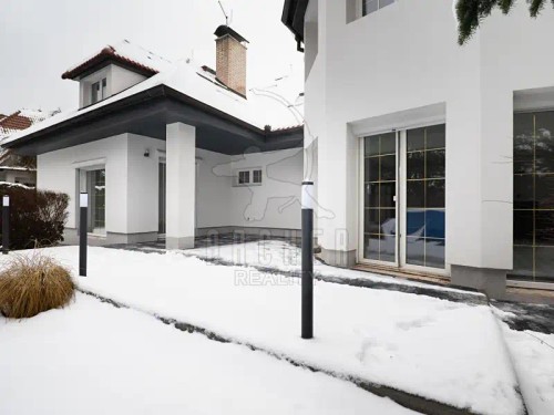 Prodej domu 298 m², pozemek 730 m²