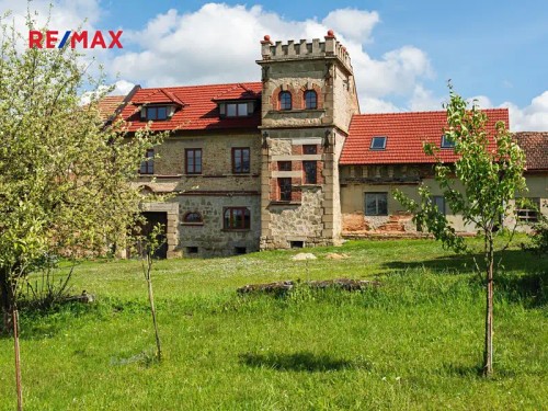 Prodej zemědělské usedlosti 350 m², pozemek 11288 m²