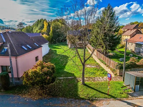Prodej stavebního pozemku 1442 m²