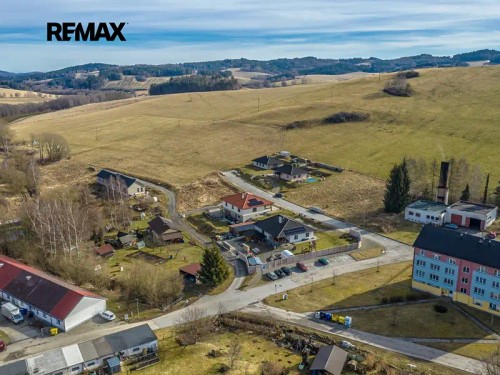 Prodej stavebního pozemku 988 m²