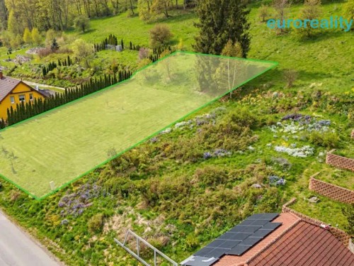 Prodej stavebního pozemku 1000 m²