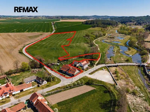 Prodej zemědělské usedlosti 770 m², pozemek 25646 m²