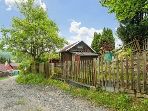 Prodej chaty 40 m², pozemek 230 m²