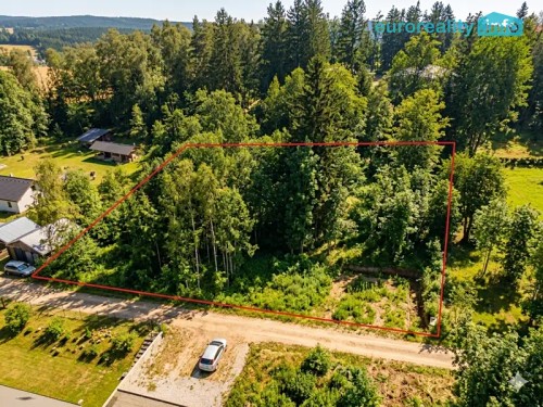 Prodej stavebního pozemku 2270 m²