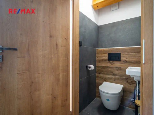 Prodej bytu 4+kk 102 m²