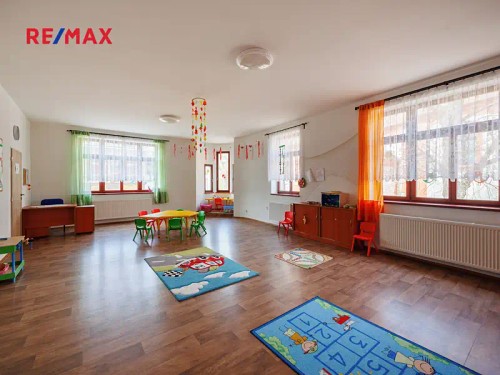 Prodej domu 688 m², pozemek 287 m²