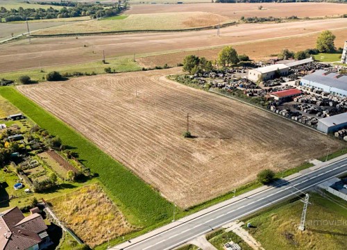 Prodej stavebního pozemku 6831 m²
