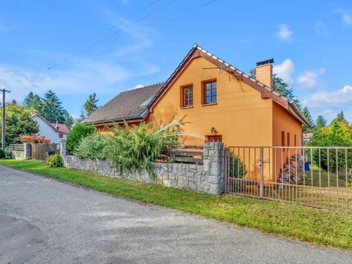 Prodej domu 200 m², pozemek 1656 m²
