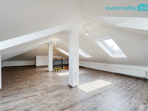 Prodej domu 420 m², pozemek 633 m²