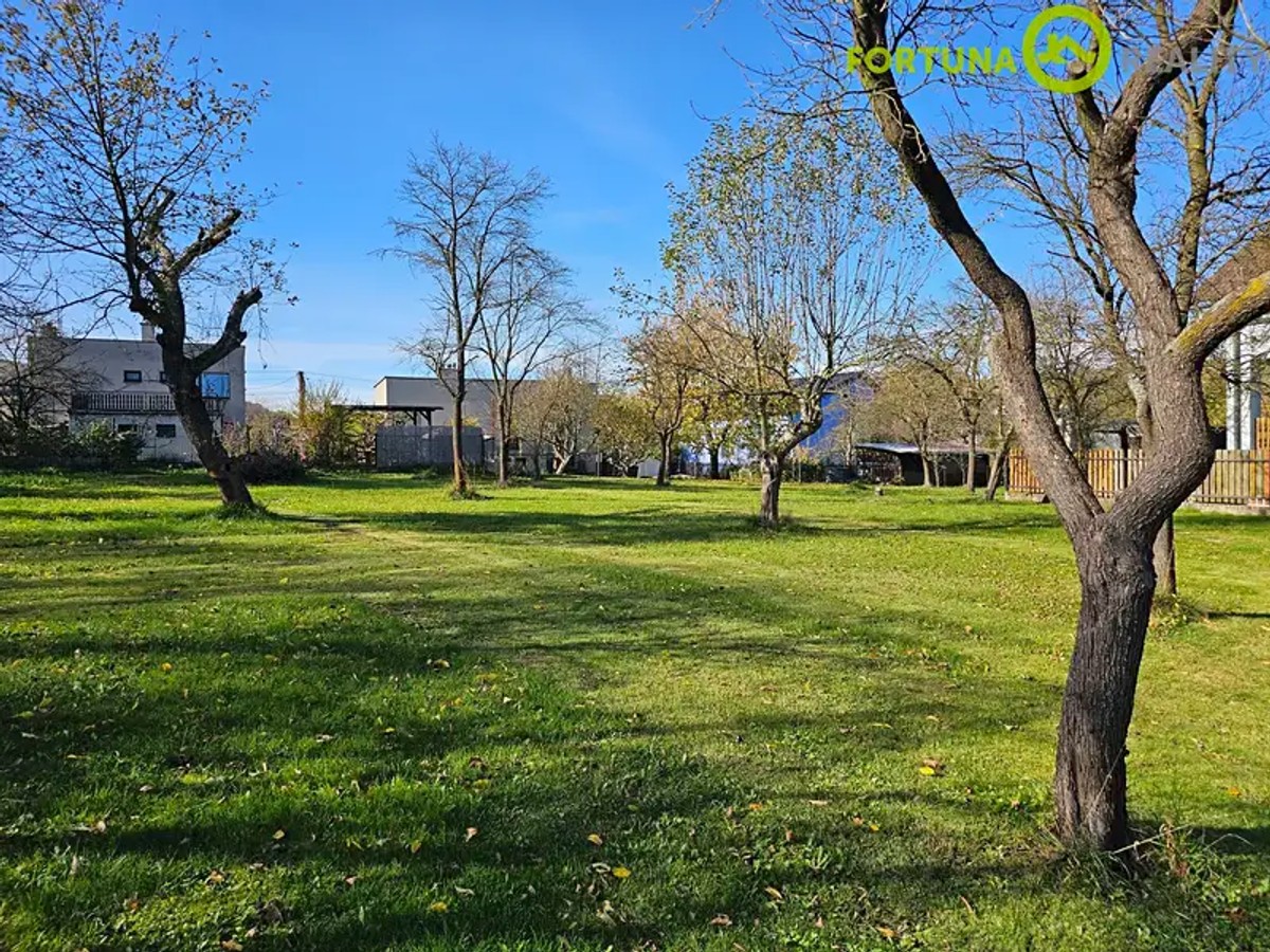 Stavební pozemek 3068 m²