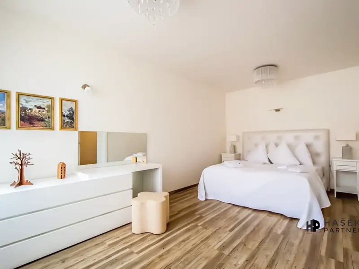 Mostecká 273, Praha – fotografie 5