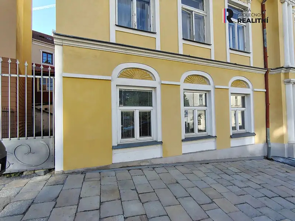 Byt 2+1 65 m²