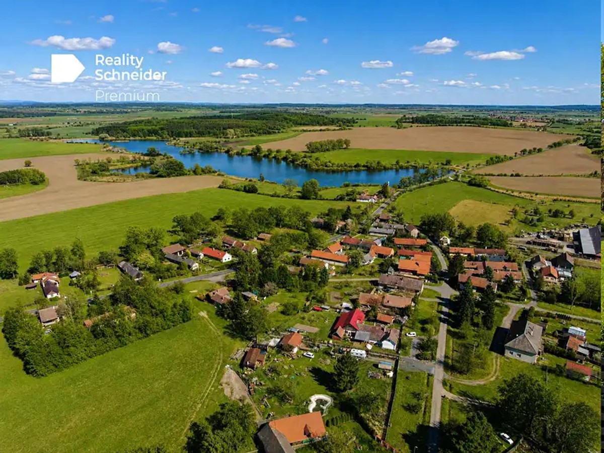 Chotěšice, okres Nymburk – fotografie 2