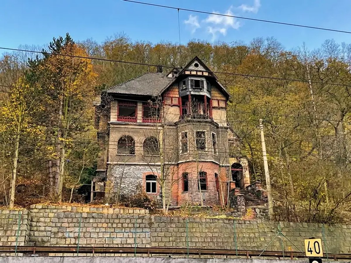 Prodej vily 400 m², pozemek 1523 m²