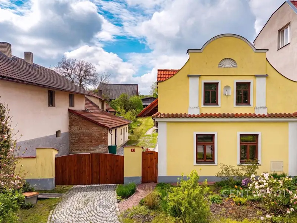 Prodej domu 245 m², pozemek 2664 m²