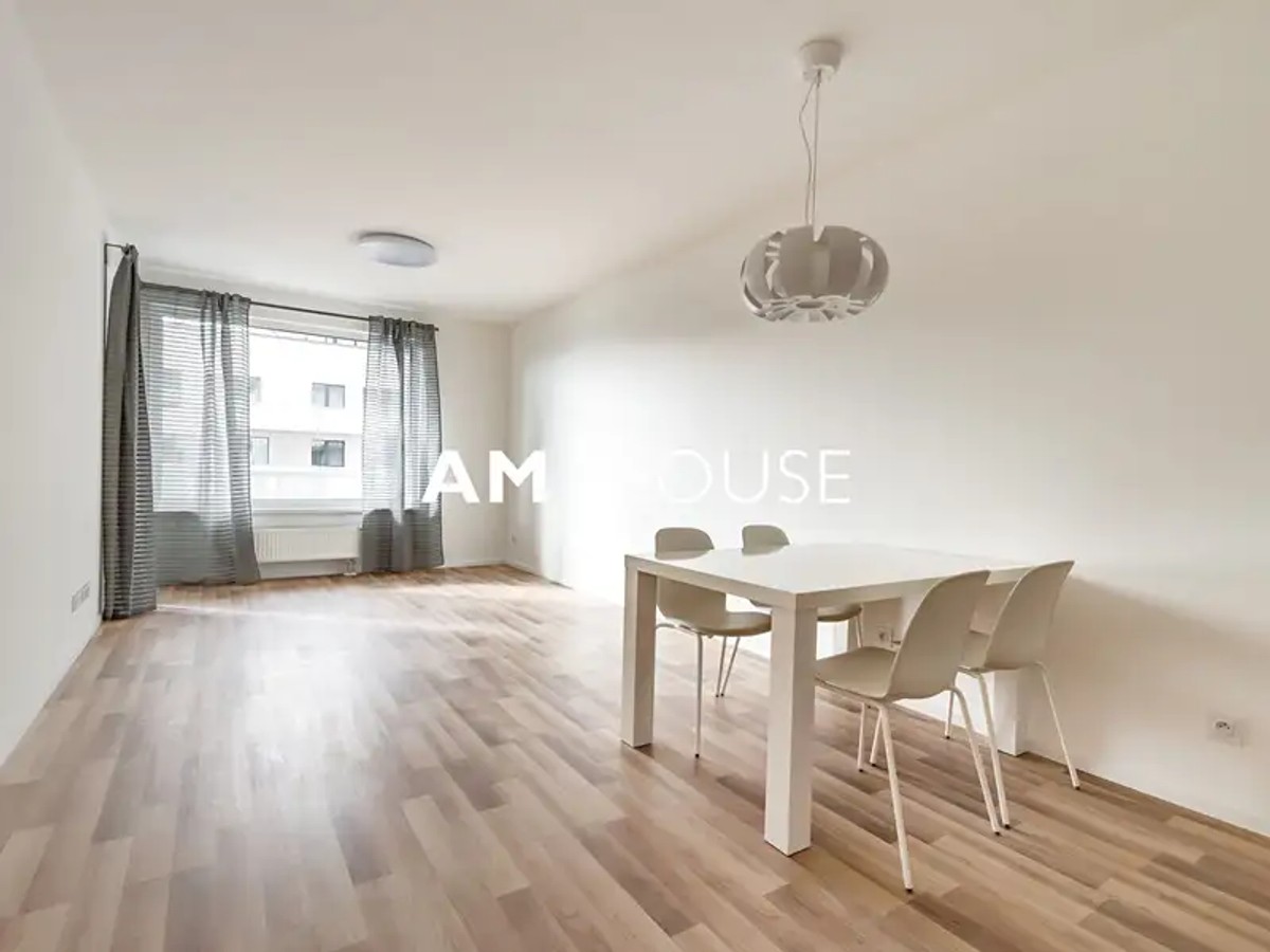 Zvěřinova 3428, Praha – fotografie 3