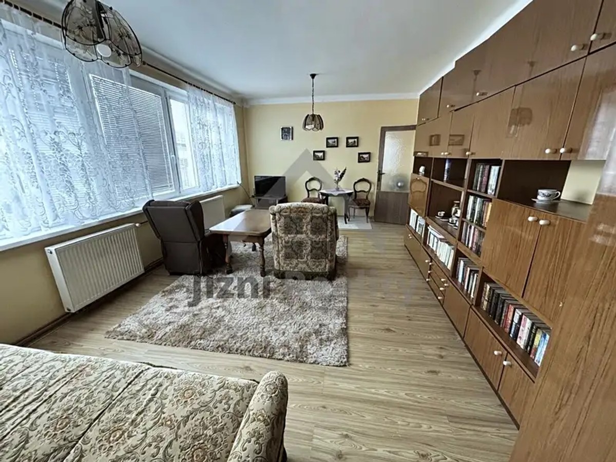 Vilová čtvrť 241, Nové Hrady – fotografie 3