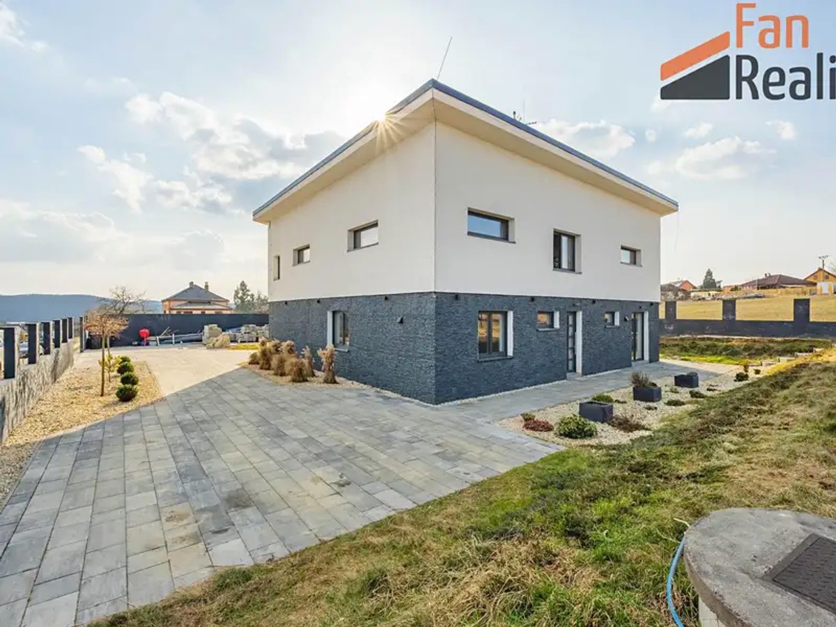 Prodej domu 210 m², pozemek 3132 m²