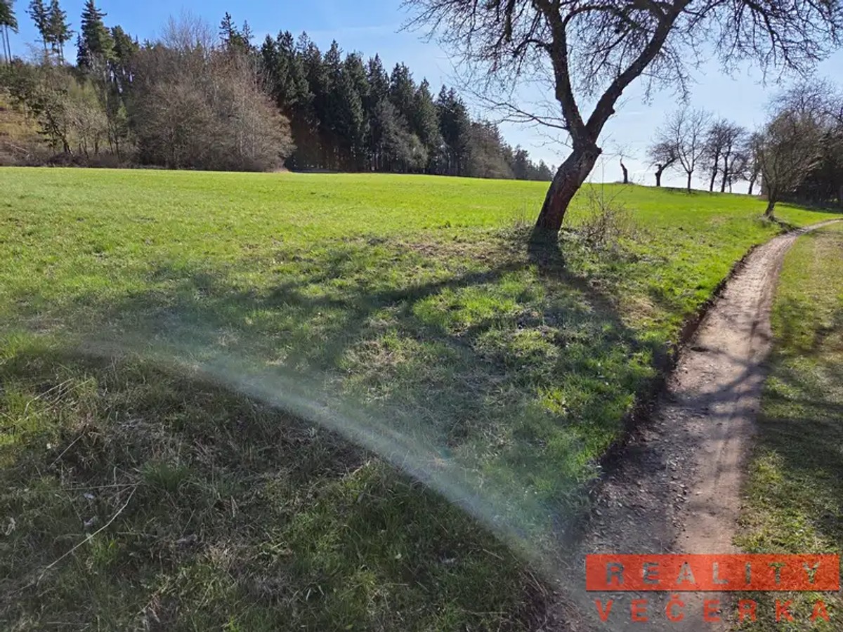Komárov, okres Beroun – fotografie 4