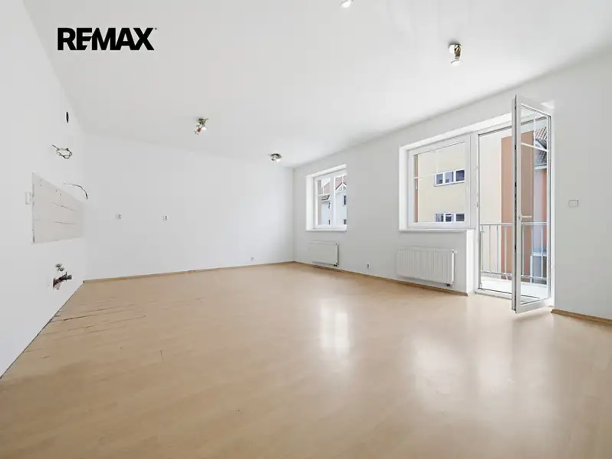 Náměstí Emila Kolbena 460, Strančice – fotografie 4