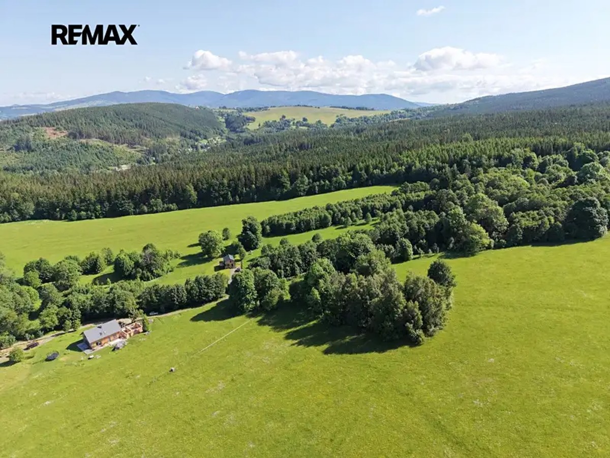 Stavební pozemek 1745 m²