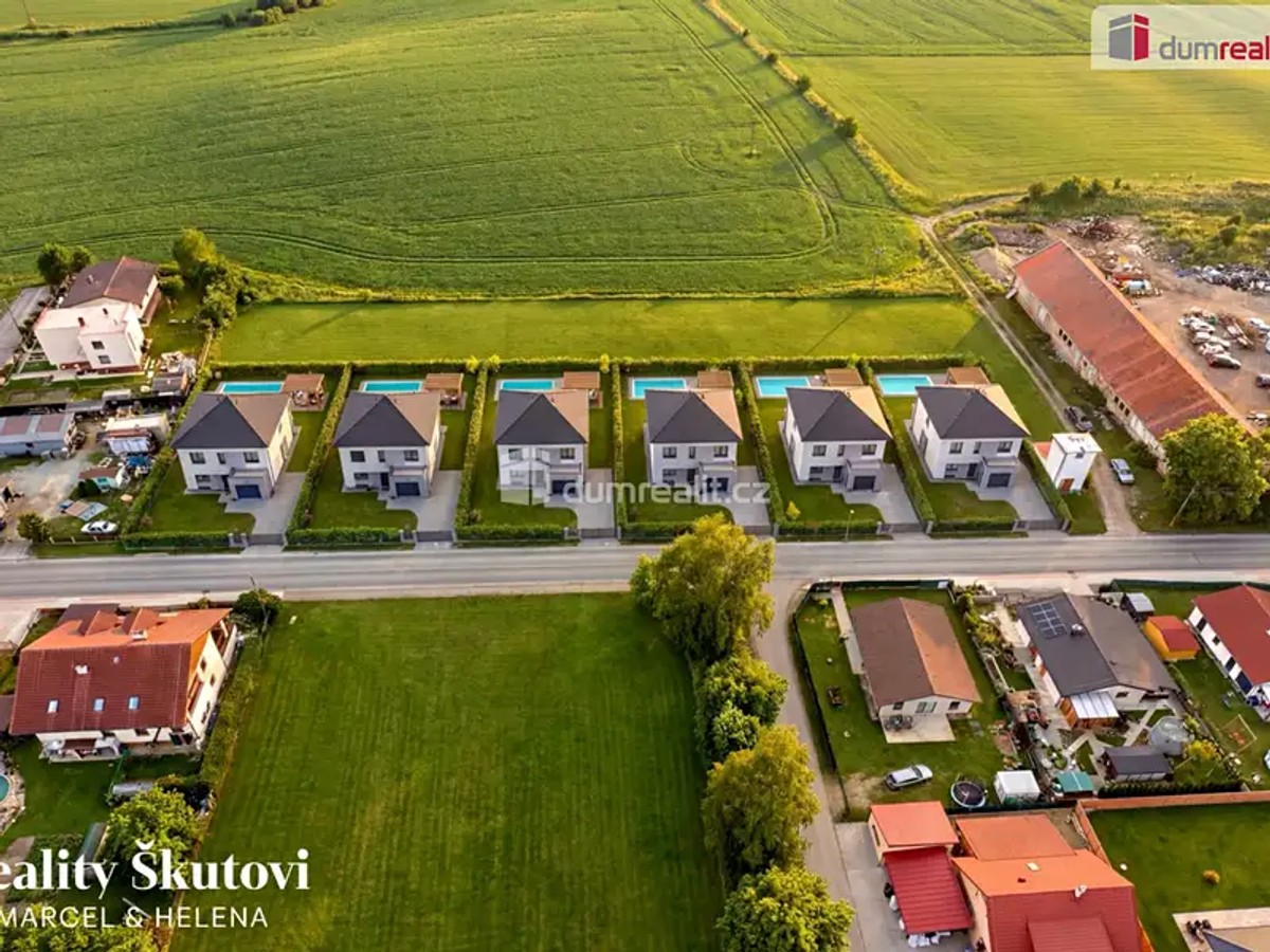 Bezděkov, okres Pardubice – fotografie 2