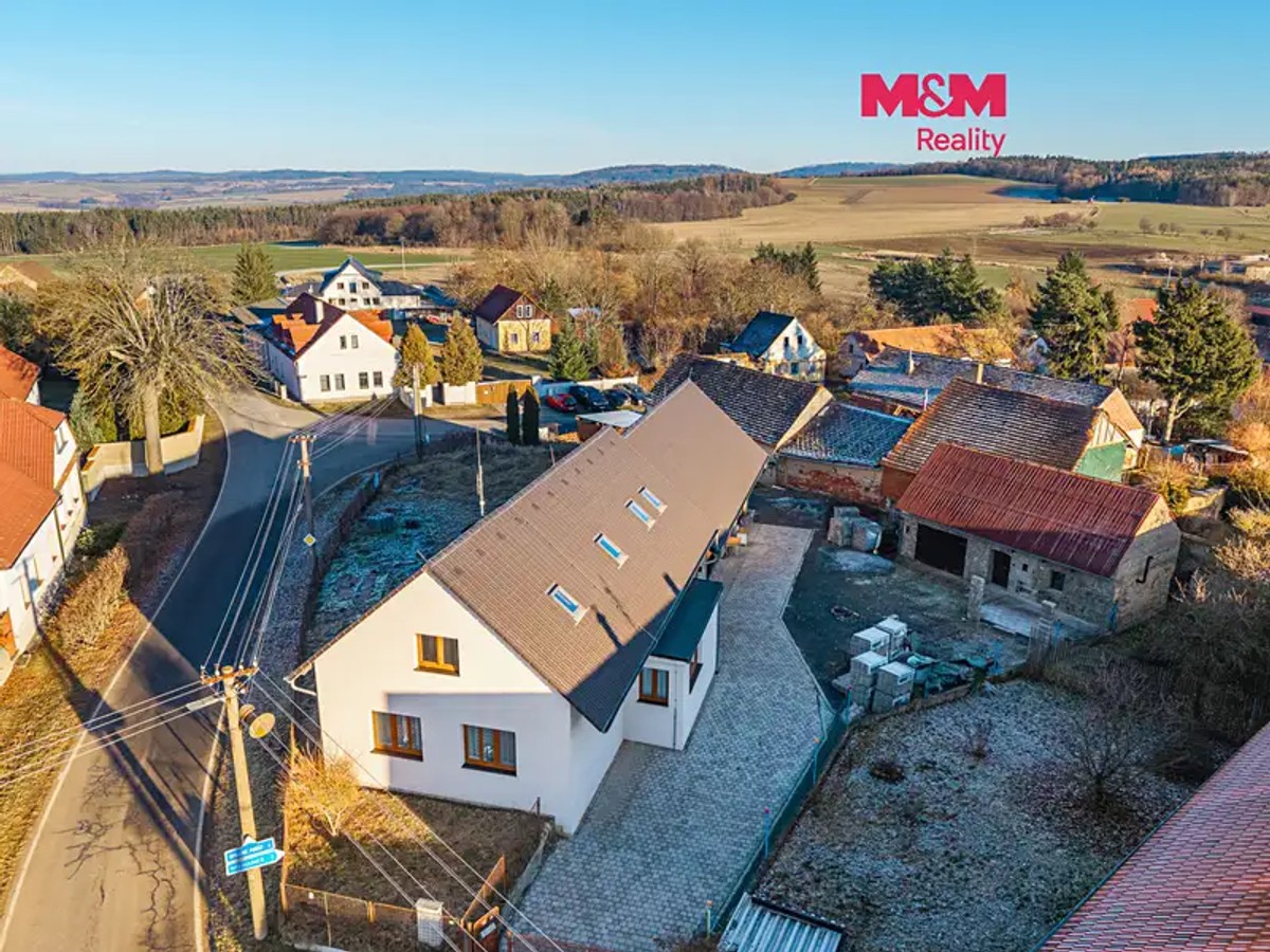 Spálené Poříčí 28, Spálené Poříčí