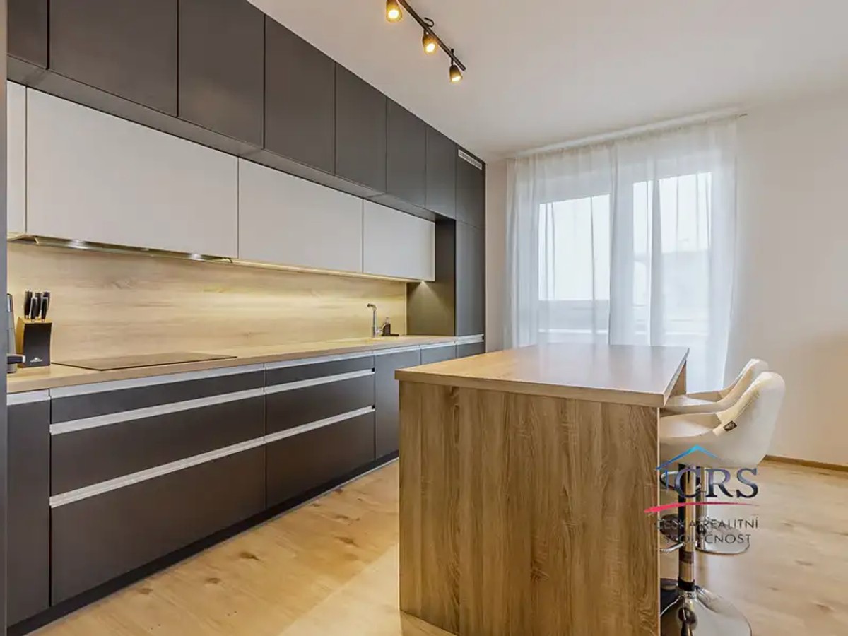 Tryskovická 1033, Praha – fotografie 2