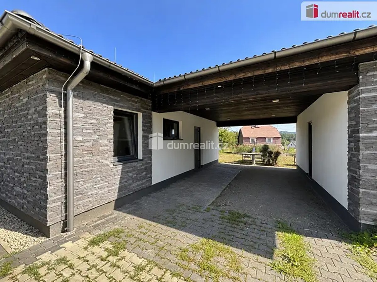 Pod Školou 765, Rotava – fotografie 2