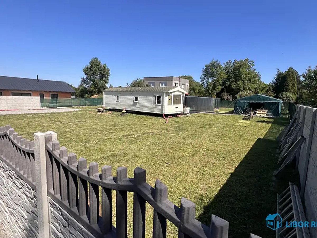 Stavební pozemek 1305 m²