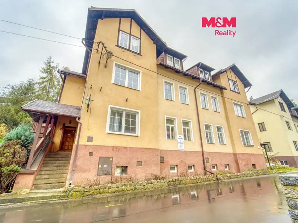 Dům 800 m²