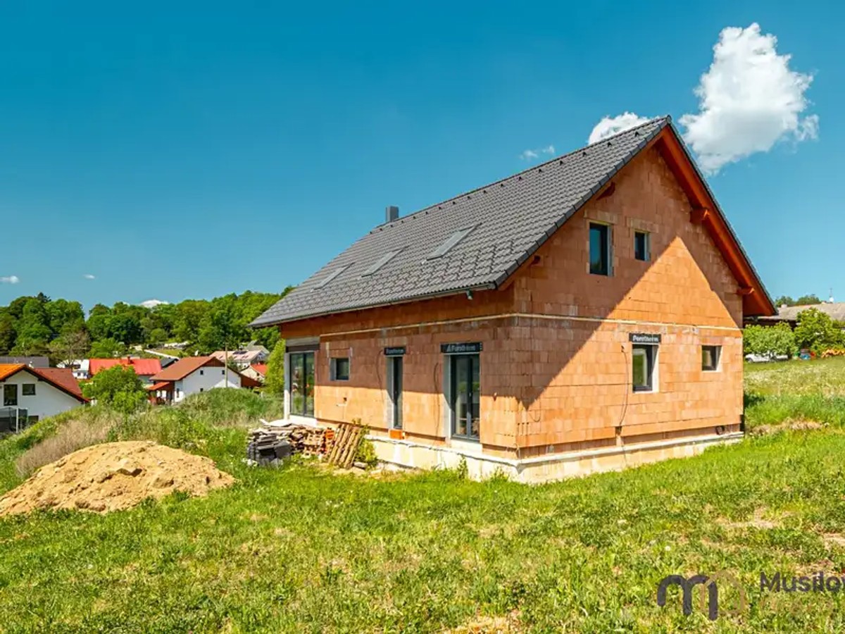 Nad Hřištěm 470, Horní Planá – fotografie 5