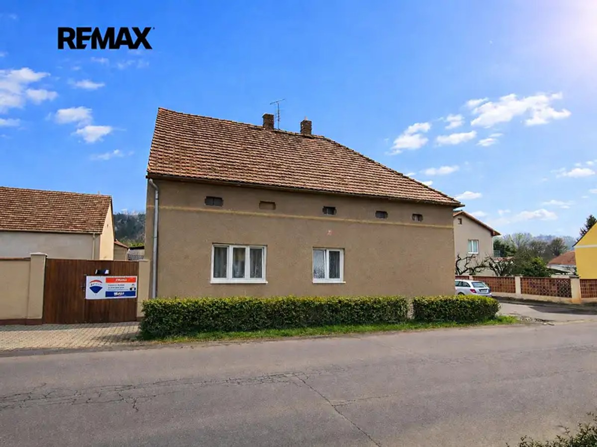 5. května 403, Kryry