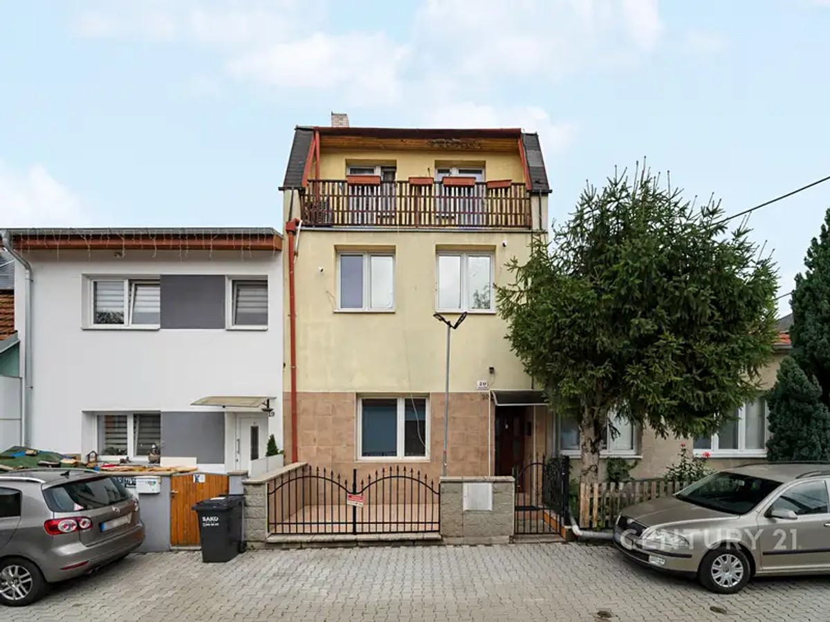 Dům 240 m²