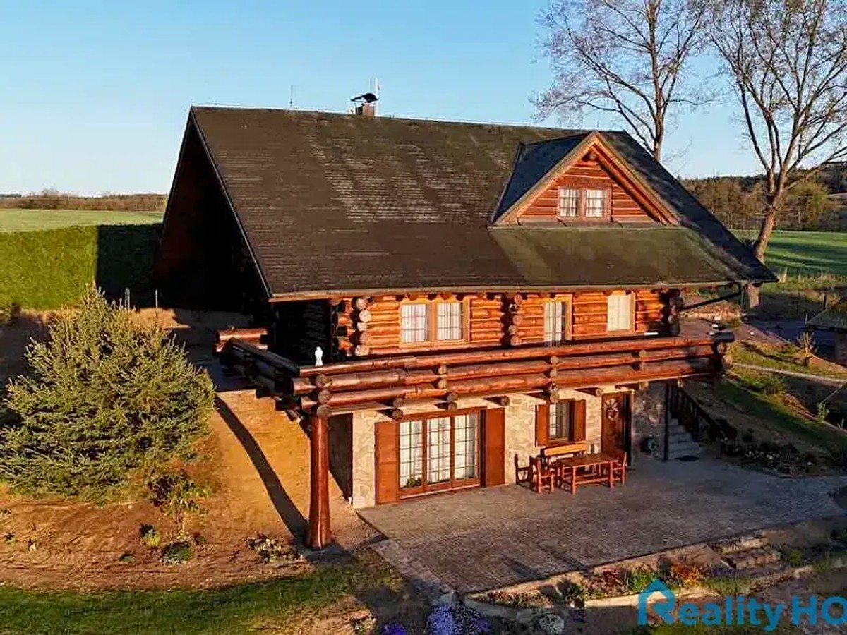 Prodej domu 100 m², pozemek 100 m²