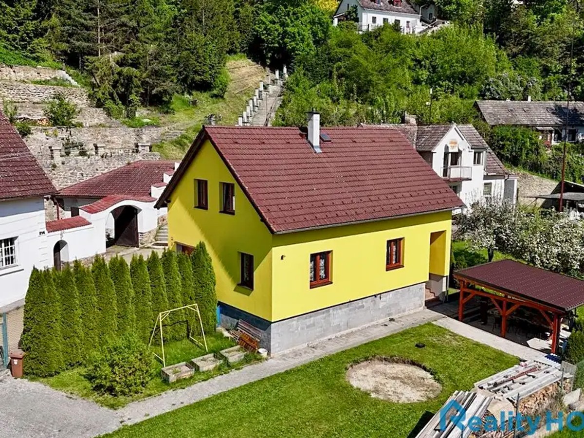 Pod Schody 982, Bechyně