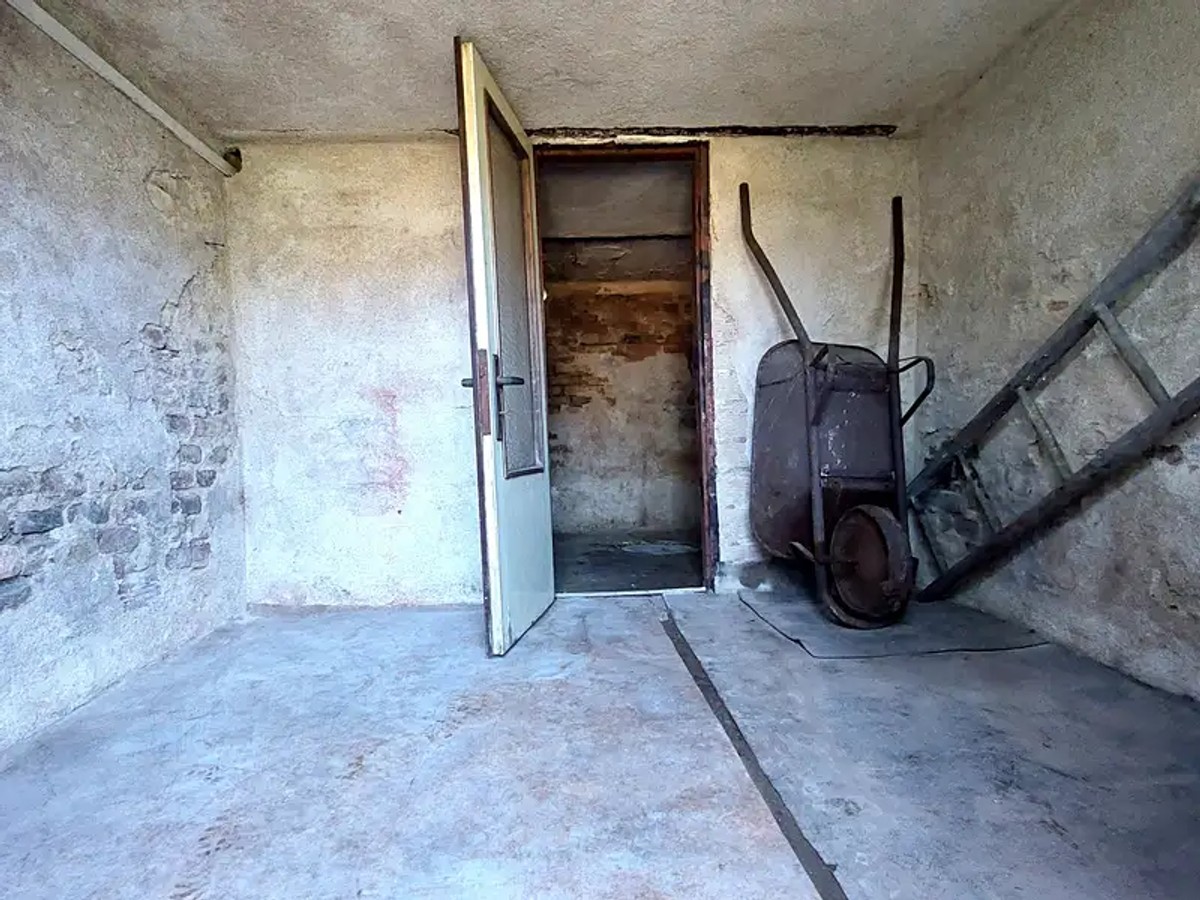 estate image