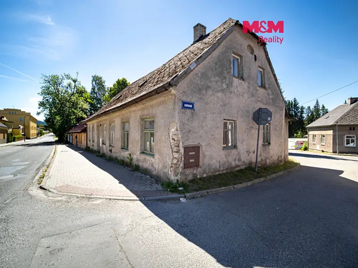 Libušina 175, Svratka