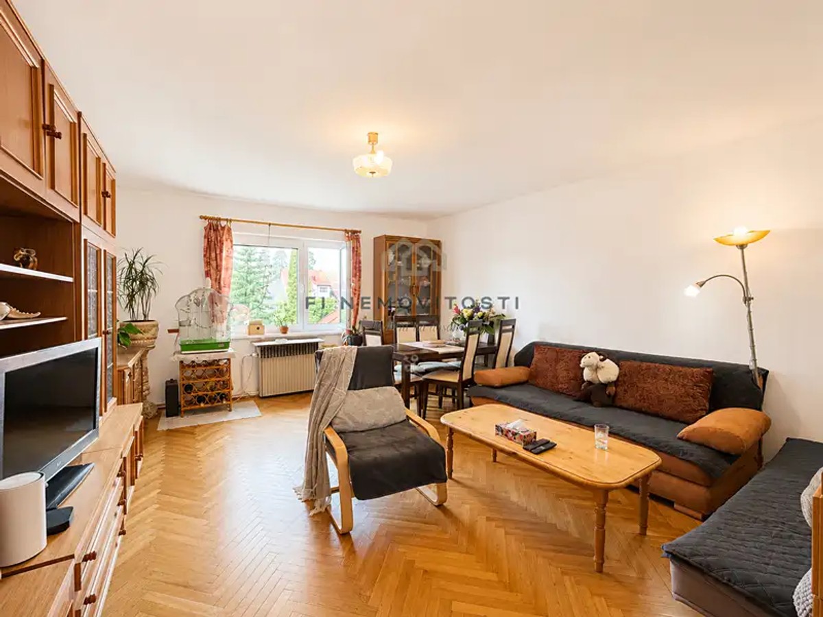 Byt 4+1 202 m²