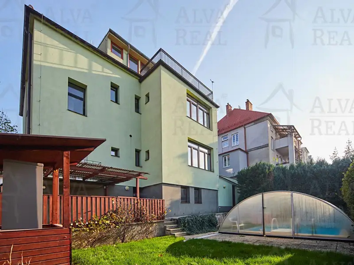 Vila 354 m²