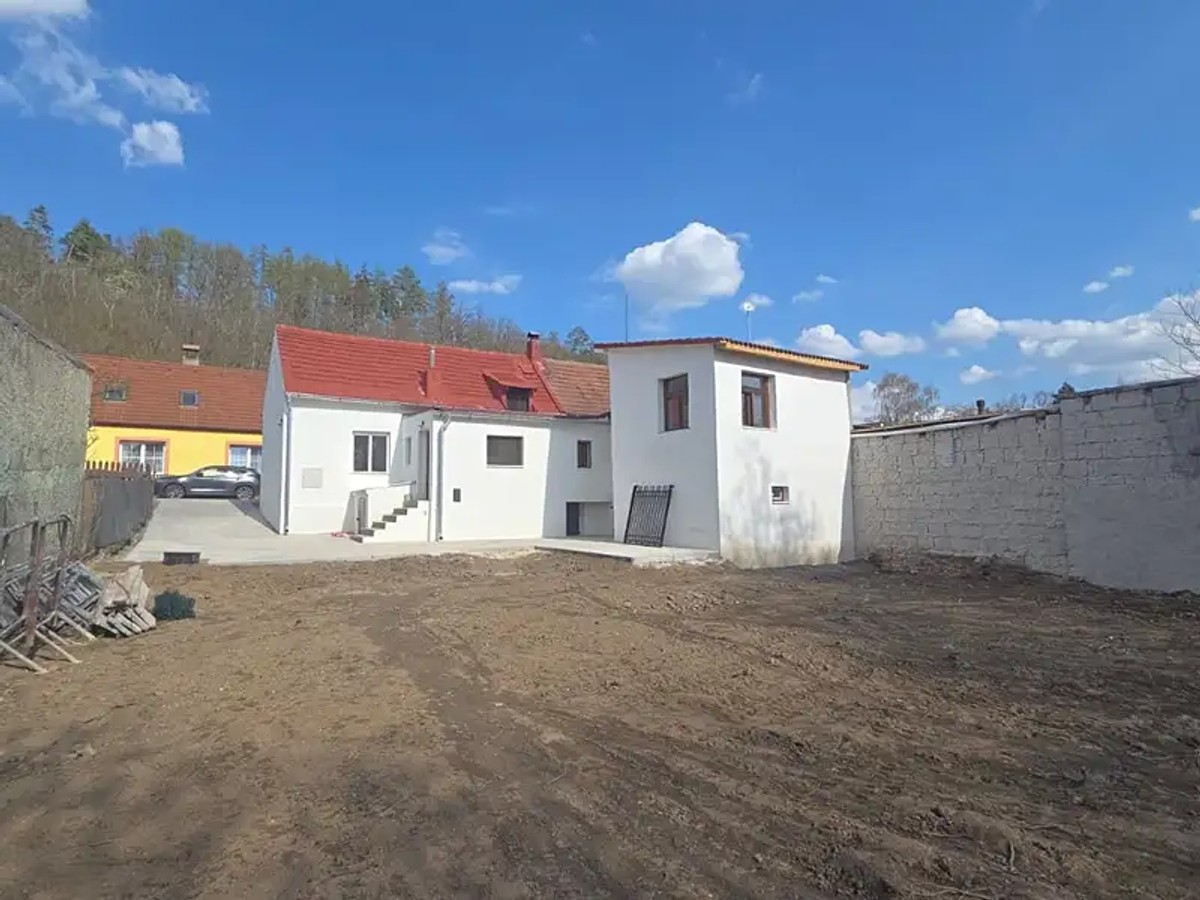 Krty 100, Krty – fotografie 4