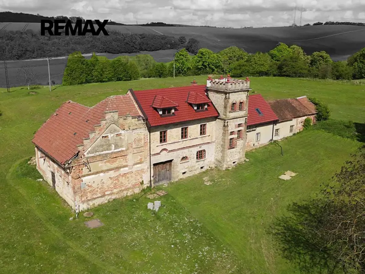 Prodej zemědělské usedlosti 350 m², pozemek 11288 m²