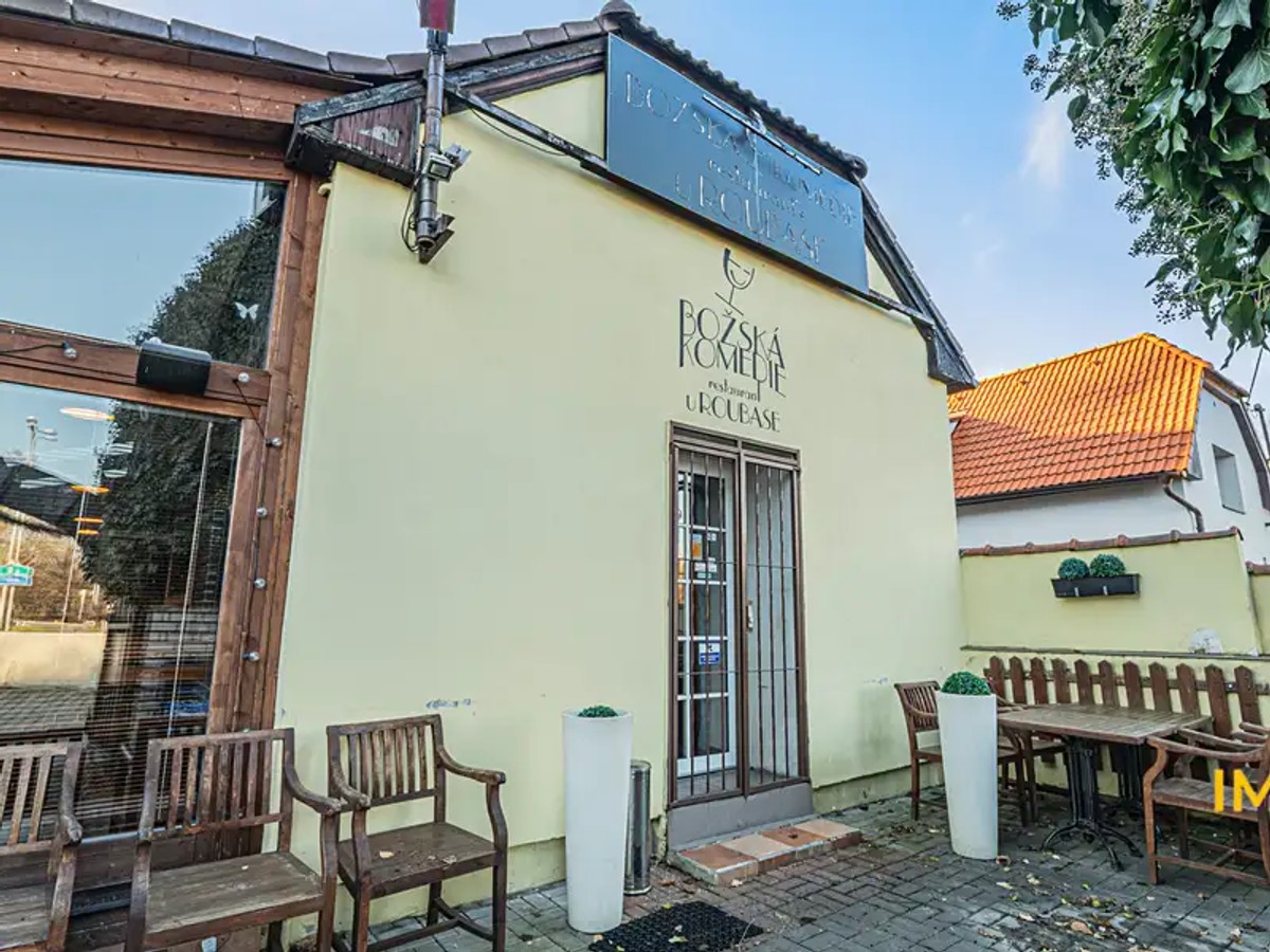 Mezi Křižovatkami 23, Dolní Břežany